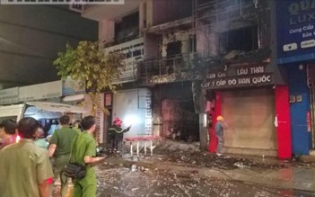 TP.HCM: Cháy nhà bán giày dép trên đường Lũy Bán Bích, 1 người chết