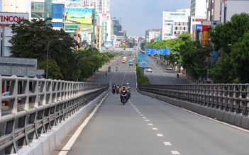 TP.HCM: Ngày đầu 'ai ở đâu, ở yên đó', đường phố vắng lặng