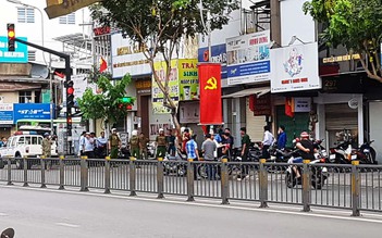 Hàng chục cảnh sát vây bắt nam thanh niên nghi ngáo đá