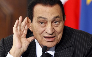 Chính khách và bóng đá: Mubarak và ngày tàn của 'Những Pharaoh'