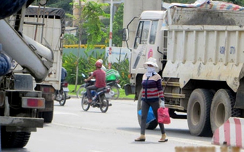 Hà Nội xử phạt người đi bộ vi phạm luật giao thông