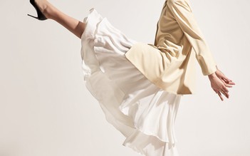 Lắng nghe Coco Chanel và thử diện trang phục trắng đẹp như “mẫu Tây“