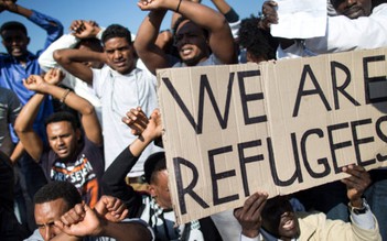 Dân tị nạn thà hối lộ để ... ngồi tù vì Libya quá loạn lạc