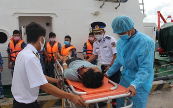 Phú Quốc: Ngạt khí hầm chứa trên ghe cào, 1 người tử vong, 5 người nhập viện