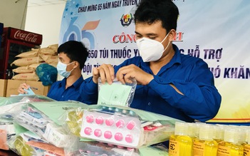 Túi thuốc yêu thương đến với người khó khăn và tình nguyện viên phòng chống dịch Covid-19