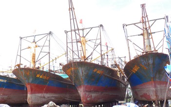 Tàu cá vỏ thép bị hỏng máy, 10 ngư dân Bình Định cầu cứu trên biển