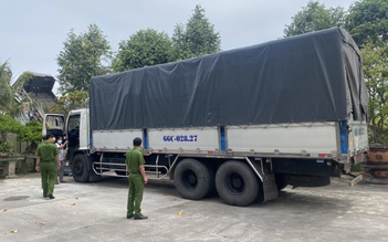Bình Định: Điều tra một xe tải chở mỹ phẩm, hàng điện tử… không chứng từ