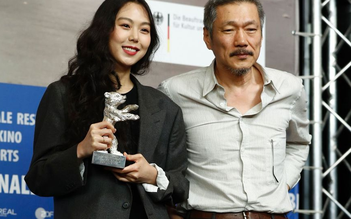 ​Đạo diễn Hong Sang Soo và người tình bị phản đối khi dự LHP Berlin 2020
