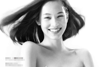 Vụ Kiko Mizuhara chụp ảnh khoả thân, 20 người đứng xem bị đào lại