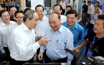 Thủ tướng Nguyễn Xuân Phúc: Lắng nghe lời góp ý từ chính trái tim người công nhân