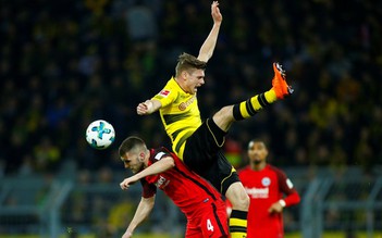 Bundesliga: Bữa tiệc bóng đá của Dortmund