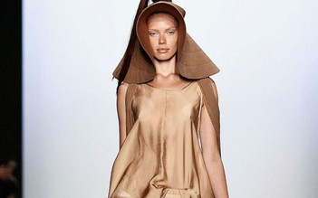 Hơi thở sa mạc trong BST mới của Nicholas K tại NYFW