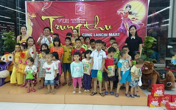 Hoạt động vì cộng đồng và xã hội