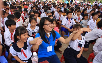 Sôi động đêm hội “Kết nối trái tim tình nguyện 2016”