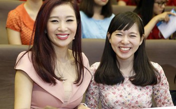 Á hậu Thu Hương chia sẻ bí quyết khởi nghiệp với SV Quốc tế học