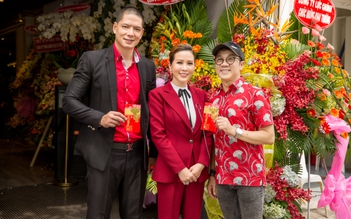 Hoa hậu Thu Hoài khai trương quán trà sữa Maku