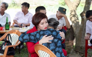 Vị mạnh thường quân giúp đỡ bà chèo đò cứu 34 người tại Hà Tĩnh