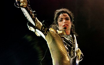 Michael Jackson bị tố từng làm đám cưới với bé trai 10 tuổi