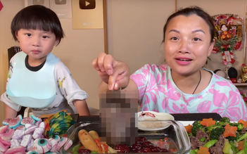 Bị cộng đồng mạng Việt lên án quay video ăn thịt gấu, Quỳnh Trần JP nói gì?