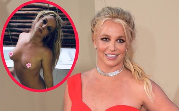 Britney Spears tung ảnh khỏa thân sau khi thoát khỏi quyền kiểm soát của cha