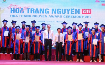 176 học sinh khu vực phía Bắc được trao giải thưởng Hoa Trạng Nguyên