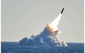 Quân đội Mỹ nói gì về tên lửa tối tân phóng từ tàu ngầm của Trung Quốc?