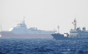 Trung Quốc mưu đồ gì khi cho tàu khảo sát bám Biển Đông?
