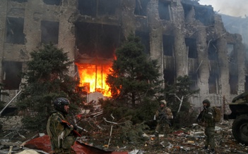 Chiến sự Ukraine đến tối 22.4: Pháo kích tiếp diễn ở Donbass, Nga phóng tên lửa