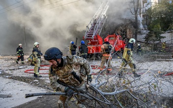 Chiến sự Ukraine tối 17.10: Nga tấn công dồn dập quy mô lớn