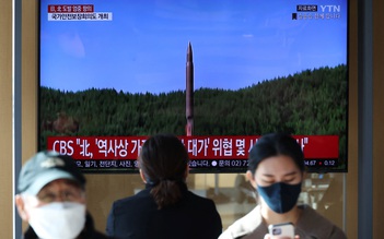 Triều Tiên phóng 3 tên lửa, cư dân Nhật được cảnh báo tìm nơi trú ẩn