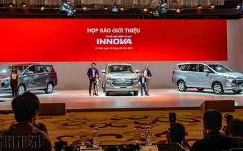 Toyota ‘âm mưu’ gì với bộ 3 Innova 2016 tại Việt Nam