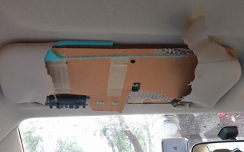 Khách Việt bất ngờ với tấm che nắng Toyota Vios làm từ bìa carton