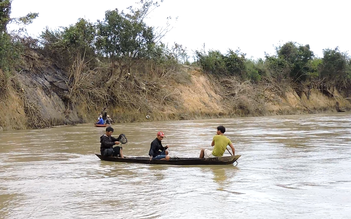 Chìm thuyền trên sông Krông Ana: Người lái thuyền không có giấy phép