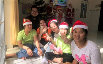 Mang niềm vui đến với trẻ em kém may mắn nhân dịp Giáng sinh