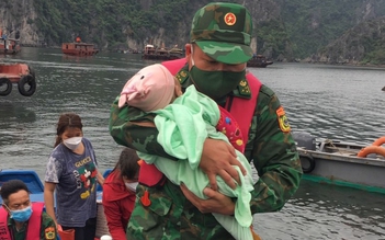 Quảng Ninh: Cứu sống bé gái 1 tuổi rơi xuống biển