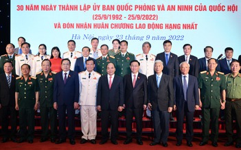 Ủy ban Quốc phòng và An ninh của Quốc hội nhận Huân chương Lao động hạng nhất