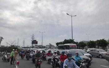 TP.HCM cấm xe qua cầu vượt Nguyễn Hữu Cảnh 6 tháng, người dân đi hướng nào?