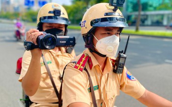CSGT TP.HCM tăng cường xử phạt trực tiếp, 'phạt nguội' trước cổng sân bay Tân Sơn Nhất
