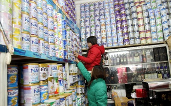 Đủ chiêu trò tăng giá sữa