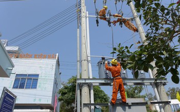 Đường dây điện vượt biển trên không dài nhất Việt Nam