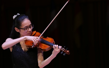 Người kể chuyện bằng... violin