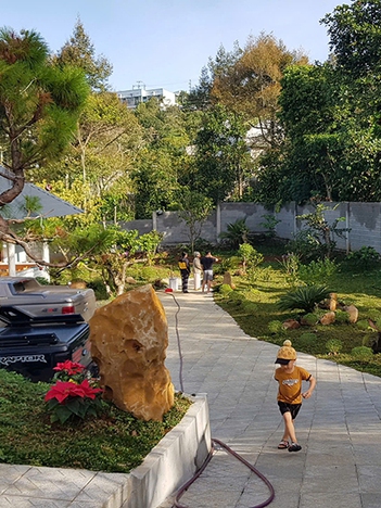 Đi lại, ăn ở, vay tiền... chỉ trong một cú chạm