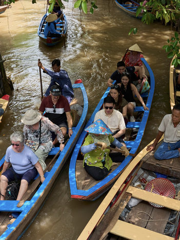 Đoàn gần ngàn khách MICE từ Indonesia mê sầu riêng