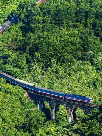 Báo Mỹ ca ngợi hành trình tàu lửa ở Việt Nam đẹp top đầu thế giới