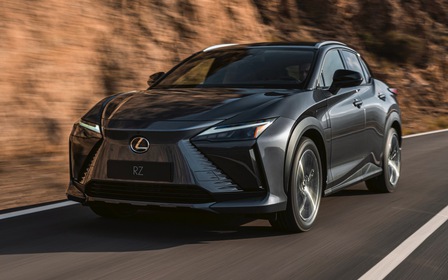 Xe điện Lexus RZ giá gần 60.000 USD, đắt hơn Tesla Model Y Xe điện Lexus RZ giá gần 60.000 USD, đắt hơn Tesla Model Y