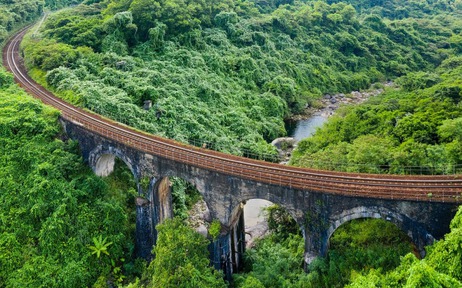 Du khách Đà Nẵng, Thừa Thiên - Huế sắp có tàu lửa du lịch ngắm cảnh đẹp