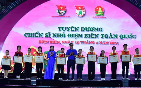 Vinh danh 200 'chiến sĩ nhỏ Điện Biên’