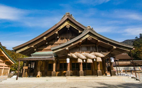 Tới Nhật Bản thăm ngôi đền trên mặt nước hay ngôi đền 'tái sinh' mỗi 20 năm
