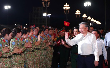 Tổng Bí thư Tô Lâm dự cầu truyền hình chính luận nghệ thuật Dưới cờ vinh quang