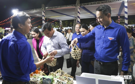 50 gian hàng OCOP thanh niên hội tụ tại Quảng Ngãi